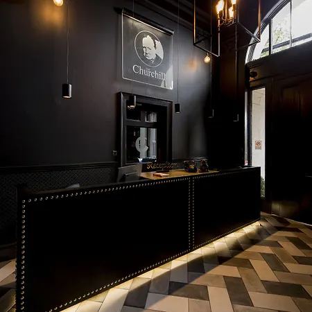 丘吉尔酒店