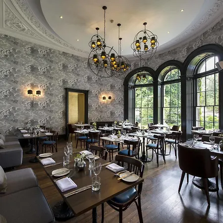 The Churchill Hotel