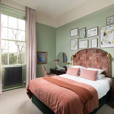 The Churchill Hotell