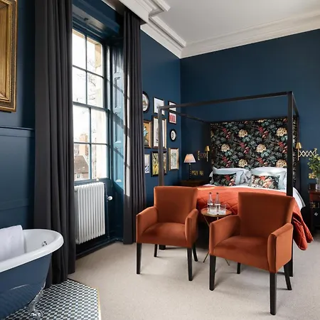 The Churchill 4* York