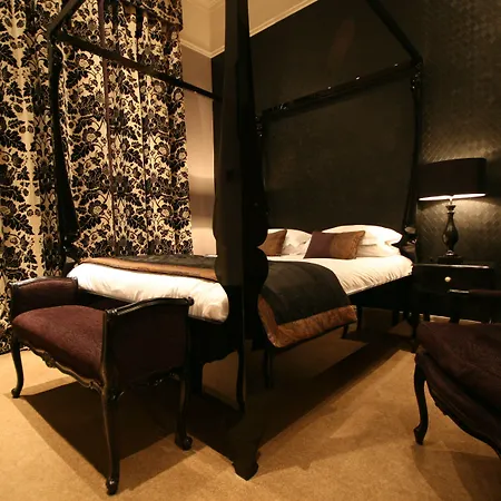 Hotell The Churchill 4*