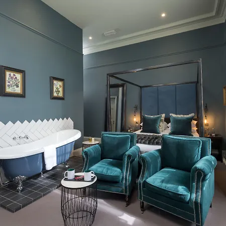 The Churchill Hotell 4*