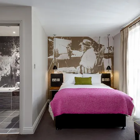 The Churchill Hotell