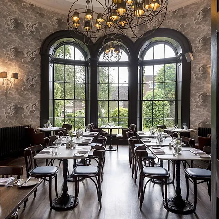 The Churchill Hotell