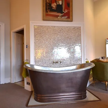 Hotell The Churchill