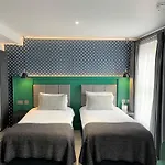The Churchill 4*
