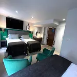 The Churchill 4* York