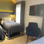 The Churchill 4* York