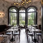 The Churchill Hotel