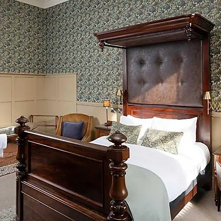 Hotel The Churchill