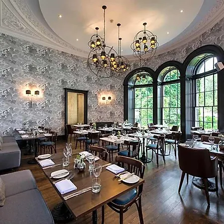 The Churchill 4* York