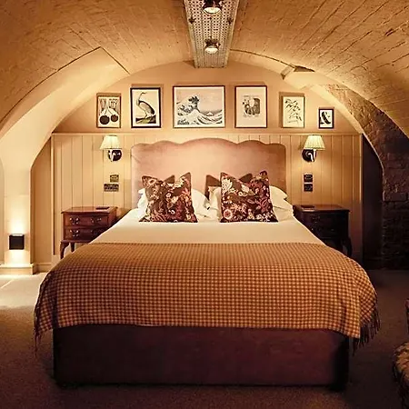 The Churchill Hotel