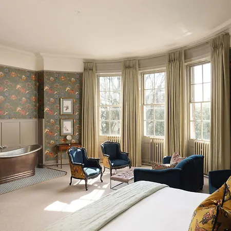 The Churchill 4*