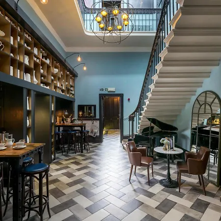 호텔 The Churchill 4*