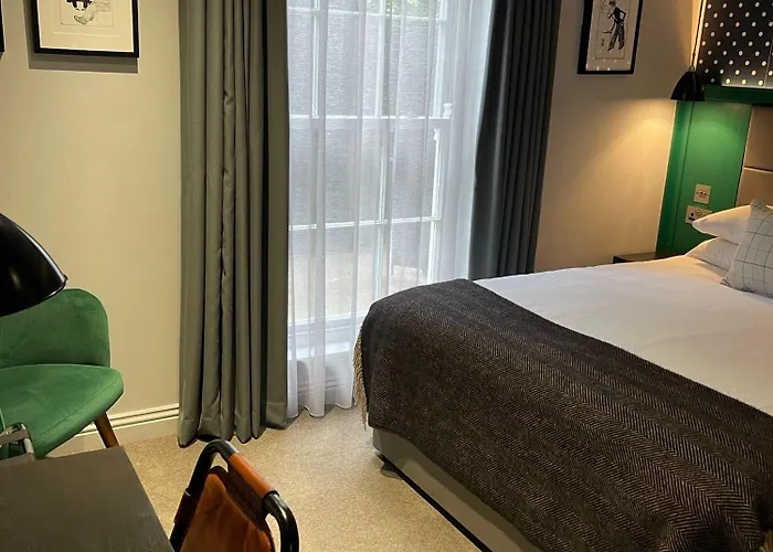 Hotel The Churchill 4*