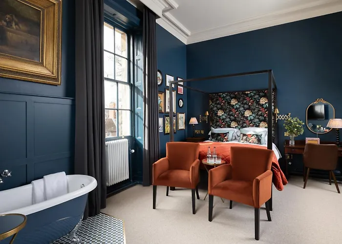 The Churchill 4* York