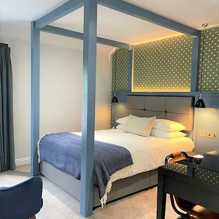 The Churchill 4*