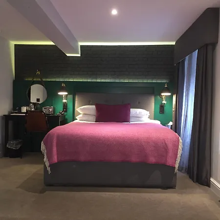Hotel The Churchill 4*