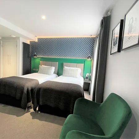 Hotel The Churchill 4*