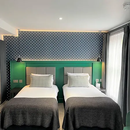 The Churchill 4*