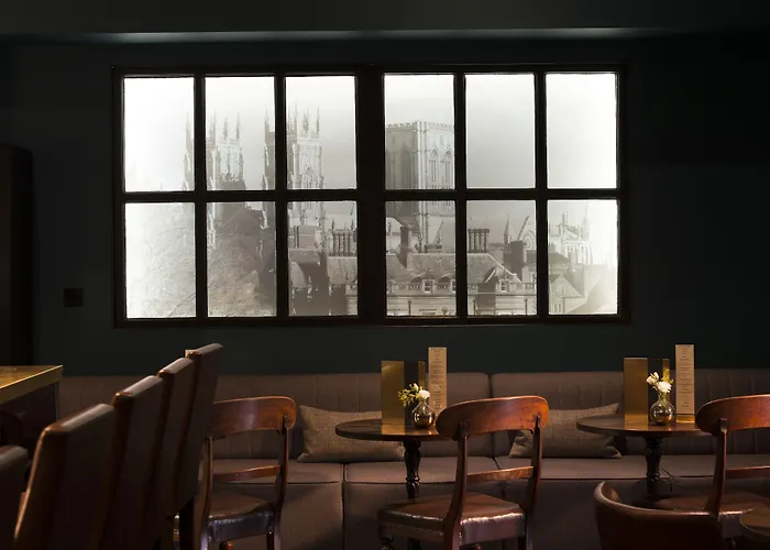 ホテル ザ チャーチル 4*